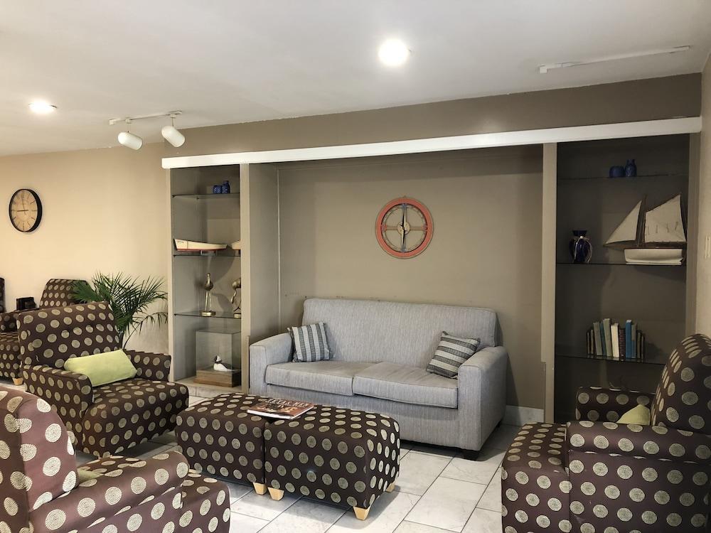Econo & Fulton - 3* Rockport