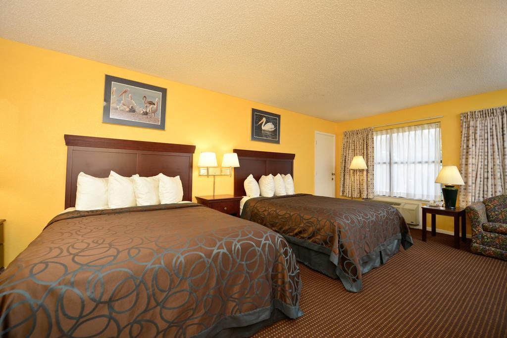 Econo & Fulton - 3* Rockport