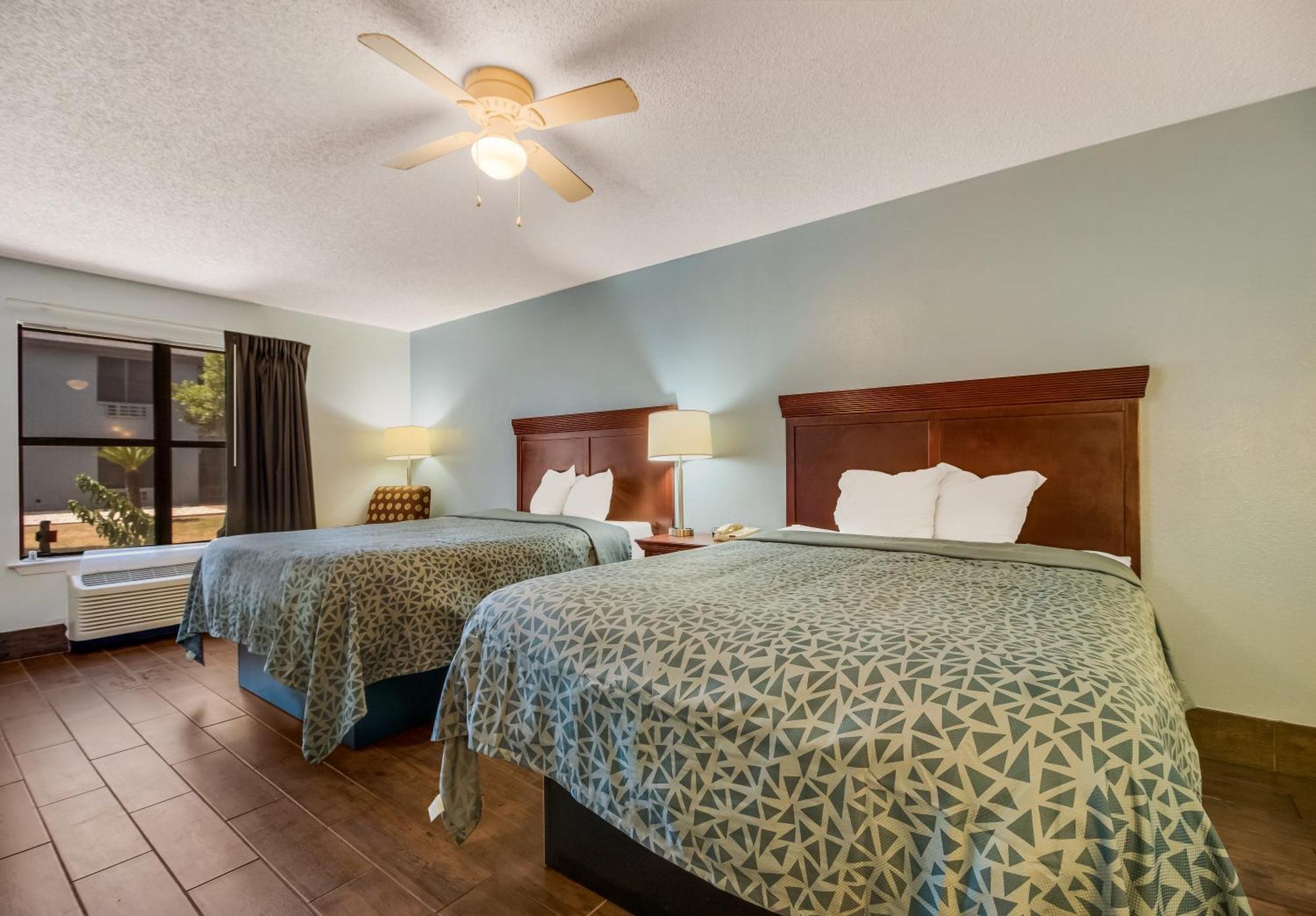 Econo & Fulton - Hotel Rockport
