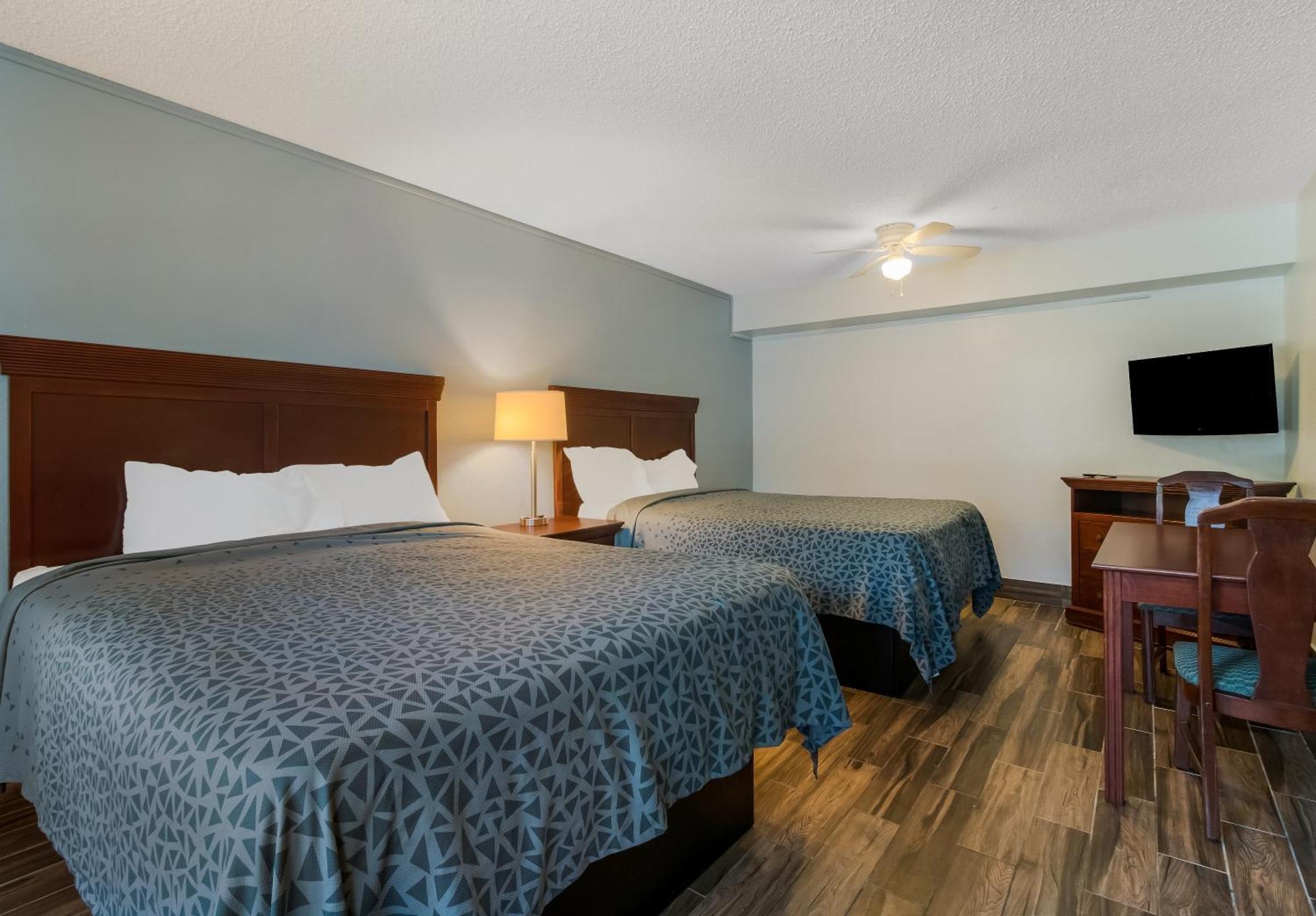 Econo & Fulton - 3* Rockport